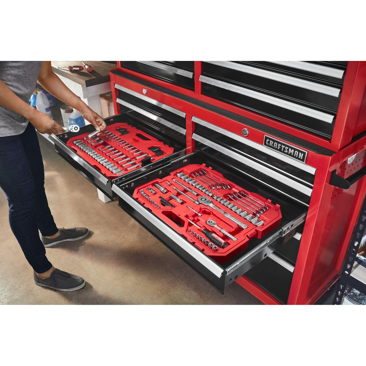 135 Pcs SAE and Metric Socket Wrench Set with Case N372